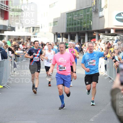 12.06.2026 - Holstenköstenlauf Andreas Tolksdorf http://msf.ph/oto/9746916 12.06.2026 19:49:46 Laufen 4504, 4438, 2030, 3034, 3501 meine-sportfotos.de