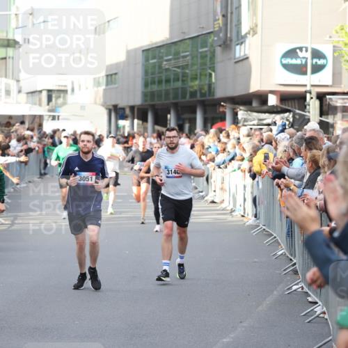 12.06.2026 - Holstenköstenlauf Andreas Tolksdorf http://msf.ph/oto/9746932 12.06.2026 19:50:01 Laufen 4124, 3140, 3051 meine-sportfotos.de
