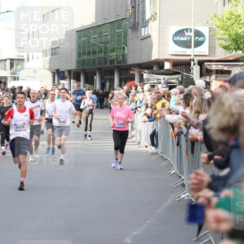 12.06.2026 - Holstenköstenlauf Andreas Tolksdorf http://msf.ph/oto/9746943 12.06.2026 19:50:15 Laufen 4428, 441, 4498, 4354 meine-sportfotos.de