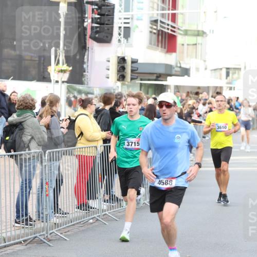 12.06.2026 - Holstenköstenlauf Andreas Tolksdorf http://msf.ph/oto/9746962 12.06.2026 19:50:31 Laufen 3715, 4588, 3610, 3866 meine-sportfotos.de