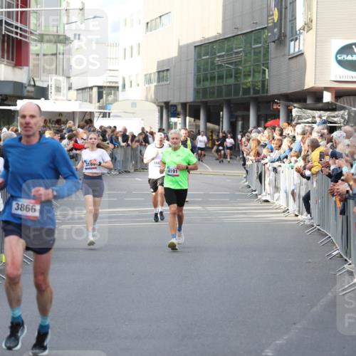 12.06.2026 - Holstenköstenlauf Andreas Tolksdorf http://msf.ph/oto/9746968 12.06.2026 19:50:34 Laufen 3866, 316, 4442, 4191 meine-sportfotos.de