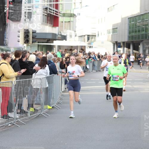 12.06.2026 - Holstenköstenlauf Andreas Tolksdorf http://msf.ph/oto/9746970 12.06.2026 19:50:36 Laufen 3101, 44, 4191 meine-sportfotos.de