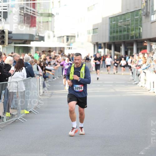 12.06.2026 - Holstenköstenlauf Andreas Tolksdorf http://msf.ph/oto/9746973 12.06.2026 19:50:40 Laufen 11, 42, 3255 meine-sportfotos.de