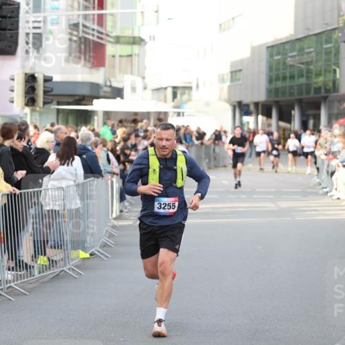12.06.2026 - Holstenköstenlauf Andreas Tolksdorf http://msf.ph/oto/9746975 12.06.2026 19:50:41 Laufen 3255 meine-sportfotos.de