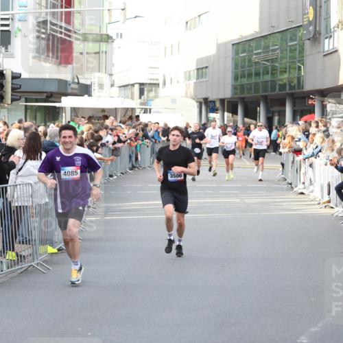 12.06.2026 - Holstenköstenlauf Andreas Tolksdorf http://msf.ph/oto/9746976 12.06.2026 19:50:45 Laufen 4085, 3506 meine-sportfotos.de
