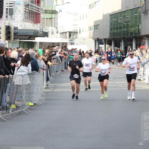 12.06.2026 - Holstenköstenlauf Andreas Tolksdorf http://msf.ph/oto/9746982 12.06.2026 19:50:50 Laufen 3274, 4661, 4185, 4181 meine-sportfotos.de