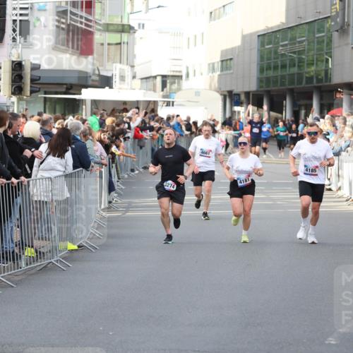 12.06.2026 - Holstenköstenlauf Andreas Tolksdorf http://msf.ph/oto/9746983 12.06.2026 19:50:51 Laufen 3274, 4661, 4181, 4185 meine-sportfotos.de