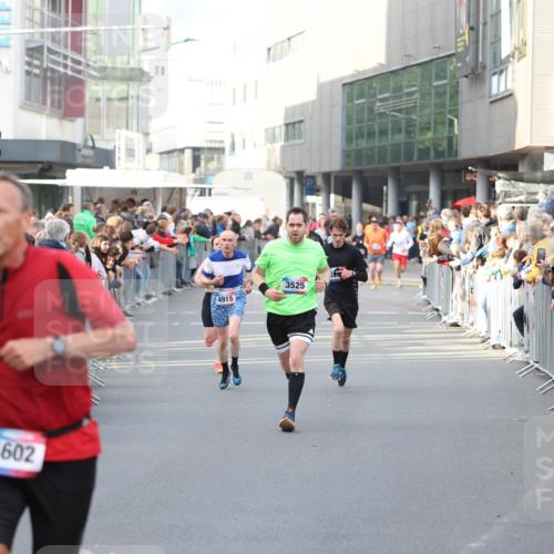 12.06.2026 - Holstenköstenlauf Andreas Tolksdorf http://msf.ph/oto/9747012 12.06.2026 19:51:13 Laufen 4602, 4915, 3525, 38 meine-sportfotos.de