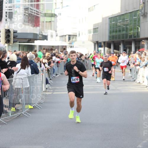 12.06.2026 - Holstenköstenlauf Andreas Tolksdorf http://msf.ph/oto/9747020 12.06.2026 19:51:18 Laufen 3223, 3470, 4719 meine-sportfotos.de