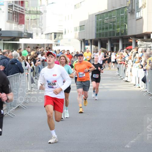 12.06.2026 - Holstenköstenlauf Andreas Tolksdorf http://msf.ph/oto/9747027 12.06.2026 19:51:24 Laufen 4719, 7, 4536, 4, 3107, 3949 meine-sportfotos.de