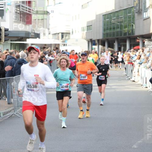 12.06.2026 - Holstenköstenlauf Andreas Tolksdorf http://msf.ph/oto/9747029 12.06.2026 19:51:24 Laufen 3107, 3949, 4536, 4248 meine-sportfotos.de