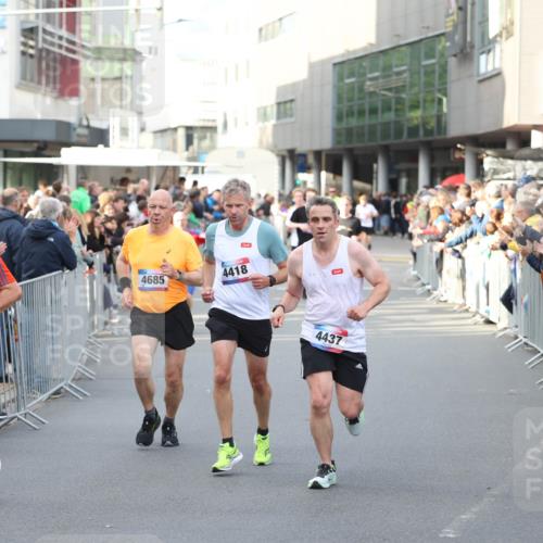 12.06.2026 - Holstenköstenlauf Andreas Tolksdorf http://msf.ph/oto/9747047 12.06.2026 19:51:32 Laufen 4685, 4684, 4418, 4437 meine-sportfotos.de
