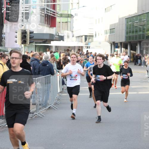 12.06.2026 - Holstenköstenlauf Andreas Tolksdorf http://msf.ph/oto/9747060 12.06.2026 19:51:38 Laufen 00, 3112, 34, 4266 meine-sportfotos.de