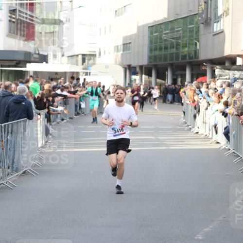 12.06.2026 - Holstenköstenlauf Andreas Tolksdorf http://msf.ph/oto/9747072 12.06.2026 19:51:45 Laufen 3416 meine-sportfotos.de