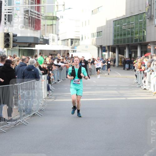 12.06.2026 - Holstenköstenlauf Andreas Tolksdorf http://msf.ph/oto/9747078 12.06.2026 19:51:51 Laufen 4512, 4226 meine-sportfotos.de