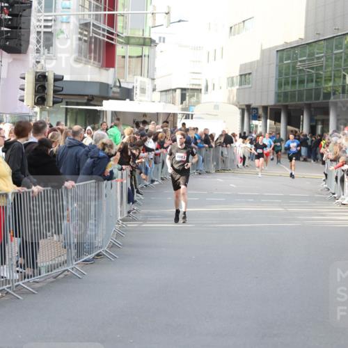 12.06.2026 - Holstenköstenlauf Andreas Tolksdorf http://msf.ph/oto/9747087 12.06.2026 19:52:02 Laufen 4083 meine-sportfotos.de