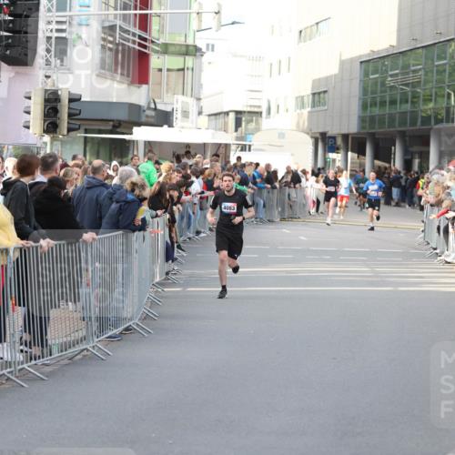 12.06.2026 - Holstenköstenlauf Andreas Tolksdorf http://msf.ph/oto/9747089 12.06.2026 19:52:03 Laufen 4083 meine-sportfotos.de