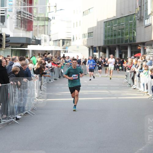 12.06.2026 - Holstenköstenlauf Andreas Tolksdorf http://msf.ph/oto/9747106 12.06.2026 19:52:19 Laufen 4068 meine-sportfotos.de