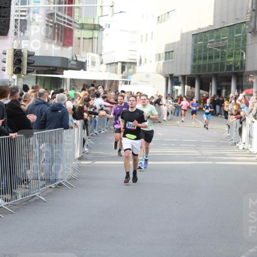 12.06.2026 - Holstenköstenlauf Andreas Tolksdorf http://msf.ph/oto/9747143 12.06.2026 19:52:54 Laufen 3230 meine-sportfotos.de