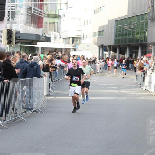 12.06.2026 - Holstenköstenlauf Andreas Tolksdorf http://msf.ph/oto/9747144 12.06.2026 19:52:54 Laufen 3236 meine-sportfotos.de