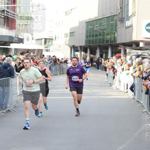 12.06.2026 - Holstenköstenlauf Andreas Tolksdorf http://msf.ph/oto/9747150 12.06.2026 19:52:57 Laufen 4228 meine-sportfotos.de