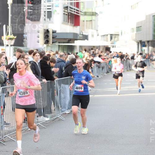 12.06.2026 - Holstenköstenlauf Andreas Tolksdorf http://msf.ph/oto/9747164 12.06.2026 19:53:11 Laufen 4385, 4699 meine-sportfotos.de