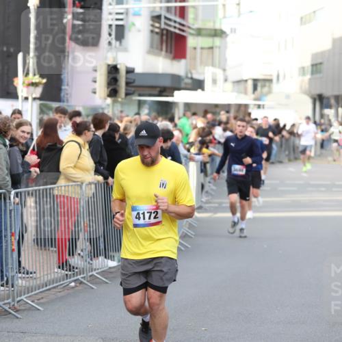 12.06.2026 - Holstenköstenlauf Andreas Tolksdorf http://msf.ph/oto/9747189 12.06.2026 19:53:31 Laufen 4172, 3600 meine-sportfotos.de