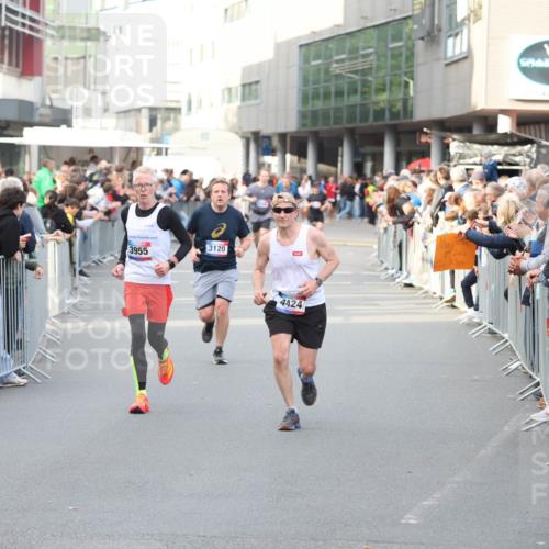 12.06.2026 - Holstenköstenlauf Andreas Tolksdorf http://msf.ph/oto/9747210 12.06.2026 19:53:47 Laufen 0, 2, 0, 3955, 3120, 4424 meine-sportfotos.de