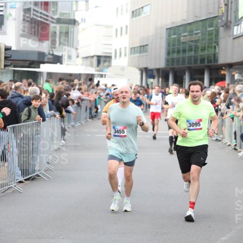 12.06.2026 - Holstenköstenlauf Andreas Tolksdorf http://msf.ph/oto/9747249 12.06.2026 19:54:25 Laufen 4157, 3455, 3095 meine-sportfotos.de