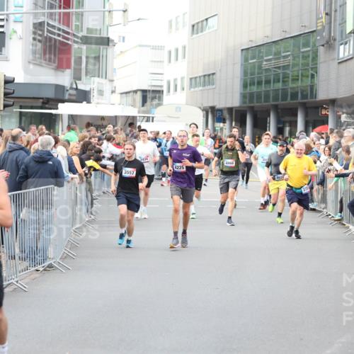 12.06.2026 - Holstenköstenlauf Andreas Tolksdorf http://msf.ph/oto/9747255 12.06.2026 19:54:35 Laufen 3557, 3434, 4225, 4868 meine-sportfotos.de