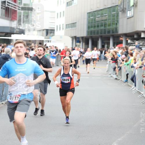 12.06.2026 - Holstenköstenlauf Andreas Tolksdorf http://msf.ph/oto/9747283 12.06.2026 19:54:56 Laufen 3117, 4829 meine-sportfotos.de