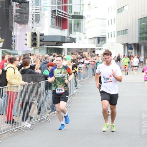 12.06.2026 - Holstenköstenlauf Andreas Tolksdorf http://msf.ph/oto/9747294 12.06.2026 19:55:08 Laufen 4930, 4881, 4258 meine-sportfotos.de