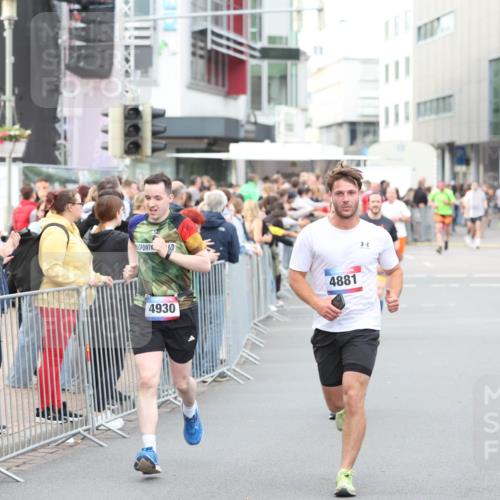 12.06.2026 - Holstenköstenlauf Andreas Tolksdorf http://msf.ph/oto/9747296 12.06.2026 19:55:08 Laufen 4930, 4881 meine-sportfotos.de