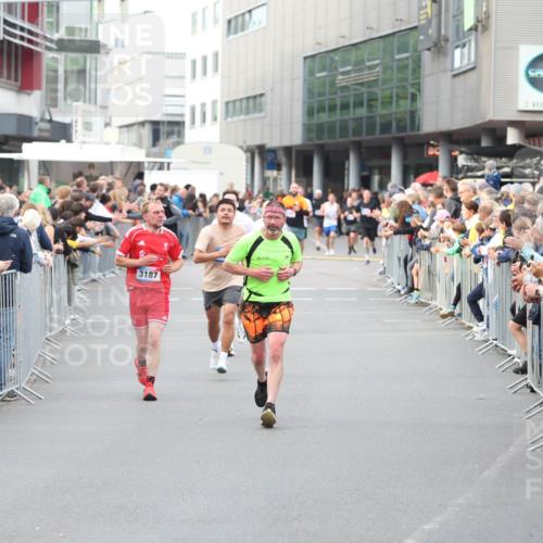 12.06.2026 - Holstenköstenlauf Andreas Tolksdorf http://msf.ph/oto/9747310 12.06.2026 19:55:18 Laufen 3187 meine-sportfotos.de