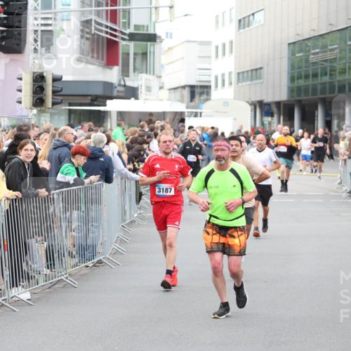 12.06.2026 - Holstenköstenlauf Andreas Tolksdorf http://msf.ph/oto/9747312 12.06.2026 19:55:19 Laufen 3187 meine-sportfotos.de