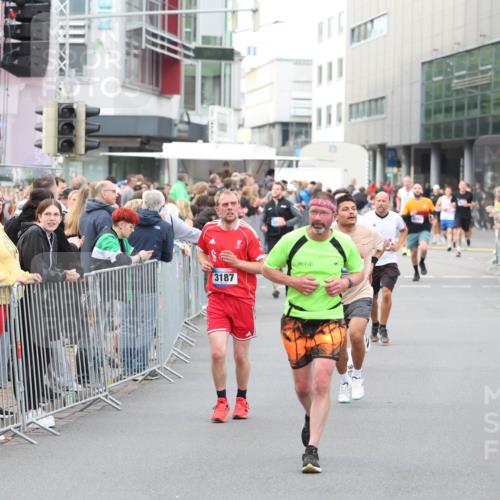 12.06.2026 - Holstenköstenlauf Andreas Tolksdorf http://msf.ph/oto/9747313 12.06.2026 19:55:19 Laufen 3187 meine-sportfotos.de