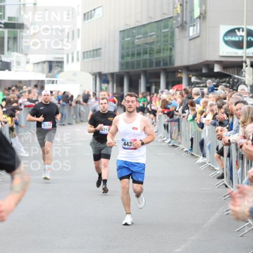12.06.2026 - Holstenköstenlauf Andreas Tolksdorf http://msf.ph/oto/9747331 12.06.2026 19:55:33 Laufen 810, 3174, 3212, 443 meine-sportfotos.de