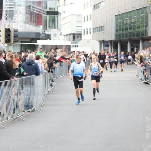 12.06.2026 - Holstenköstenlauf Andreas Tolksdorf http://msf.ph/oto/9747367 12.06.2026 19:56:12 Laufen 3796 meine-sportfotos.de