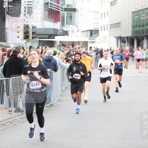 12.06.2026 - Holstenköstenlauf Andreas Tolksdorf http://msf.ph/oto/9747380 12.06.2026 19:56:24 Laufen 4241, 3684, 4876 meine-sportfotos.de
