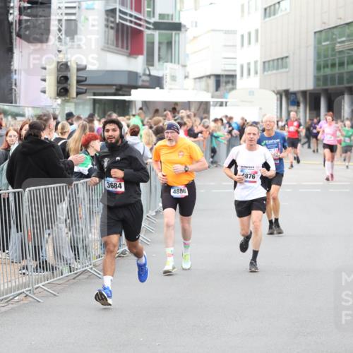 12.06.2026 - Holstenköstenlauf Andreas Tolksdorf http://msf.ph/oto/9747382 12.06.2026 19:56:25 Laufen 3684, 4888, 4876 meine-sportfotos.de