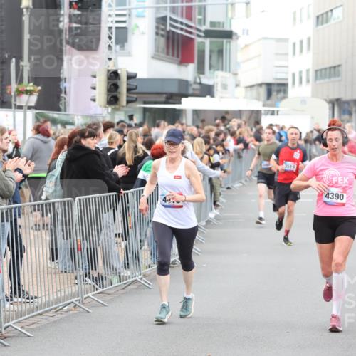 12.06.2026 - Holstenköstenlauf Andreas Tolksdorf http://msf.ph/oto/9747392 12.06.2026 19:56:32 Laufen 3519, 4390, 1543, 3924 meine-sportfotos.de