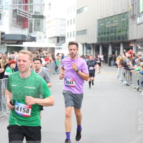 12.06.2026 - Holstenköstenlauf Andreas Tolksdorf http://msf.ph/oto/9747400 12.06.2026 19:56:39 Laufen 4158, 3543 meine-sportfotos.de