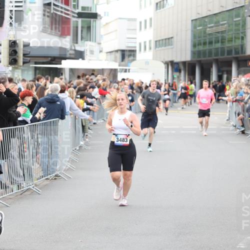 12.06.2026 - Holstenköstenlauf Andreas Tolksdorf http://msf.ph/oto/9747427 12.06.2026 19:57:12 Laufen 3070, 3483 meine-sportfotos.de