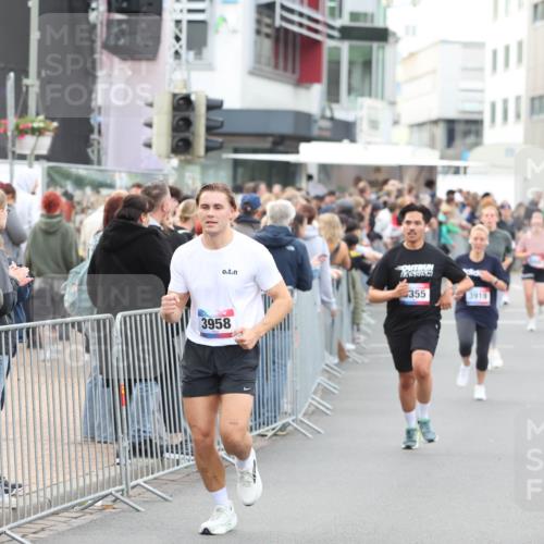 12.06.2026 - Holstenköstenlauf Andreas Tolksdorf http://msf.ph/oto/9747466 12.06.2026 19:57:48 Laufen 355, 3919, 3958 meine-sportfotos.de