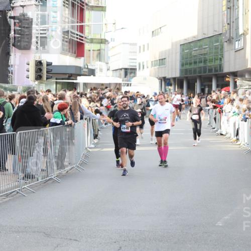12.06.2026 - Holstenköstenlauf Andreas Tolksdorf http://msf.ph/oto/9747597 12.06.2026 20:00:00 Laufen 4838, 4846 meine-sportfotos.de