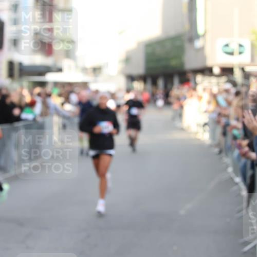 12.06.2026 - Holstenköstenlauf Andreas Tolksdorf http://msf.ph/oto/9747648 12.06.2026 20:00:52 Laufen  meine-sportfotos.de