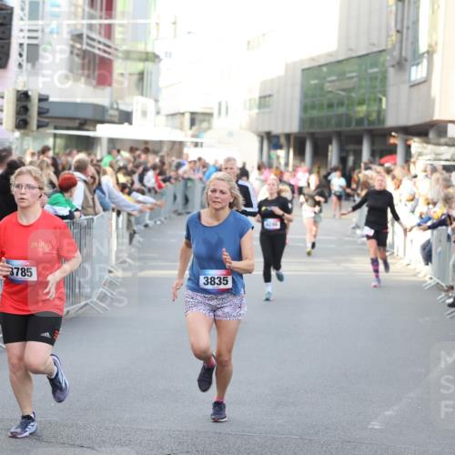 12.06.2026 - Holstenköstenlauf Andreas Tolksdorf http://msf.ph/oto/9747663 12.06.2026 20:01:11 Laufen 3785, 3835, 4246 meine-sportfotos.de