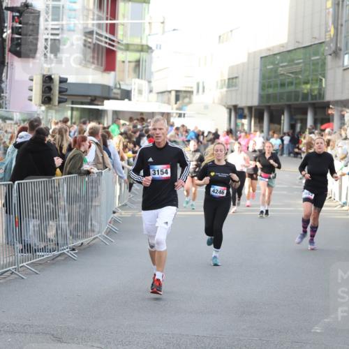 12.06.2026 - Holstenköstenlauf Andreas Tolksdorf http://msf.ph/oto/9747668 12.06.2026 20:01:12 Laufen 3154, 4246, 3653 meine-sportfotos.de