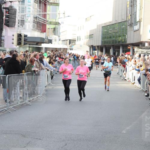 12.06.2026 - Holstenköstenlauf Andreas Tolksdorf http://msf.ph/oto/9747679 12.06.2026 20:01:23 Laufen 4366, 4365 meine-sportfotos.de