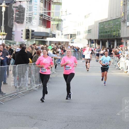 12.06.2026 - Holstenköstenlauf Andreas Tolksdorf http://msf.ph/oto/9747681 12.06.2026 20:01:24 Laufen 4365, 030, 4366 meine-sportfotos.de